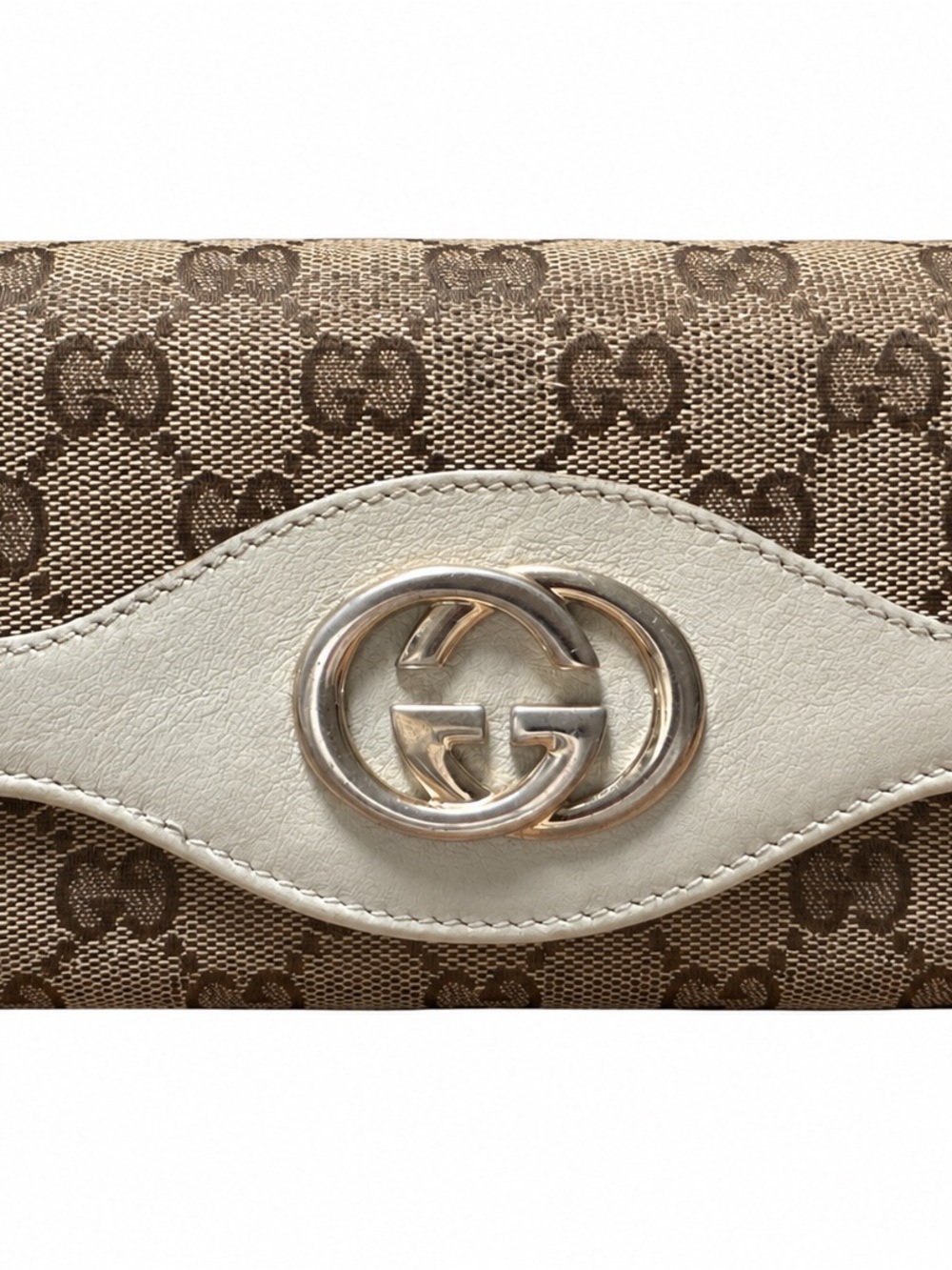 Gucci GG Canvas Continental wallet with the white leather trim